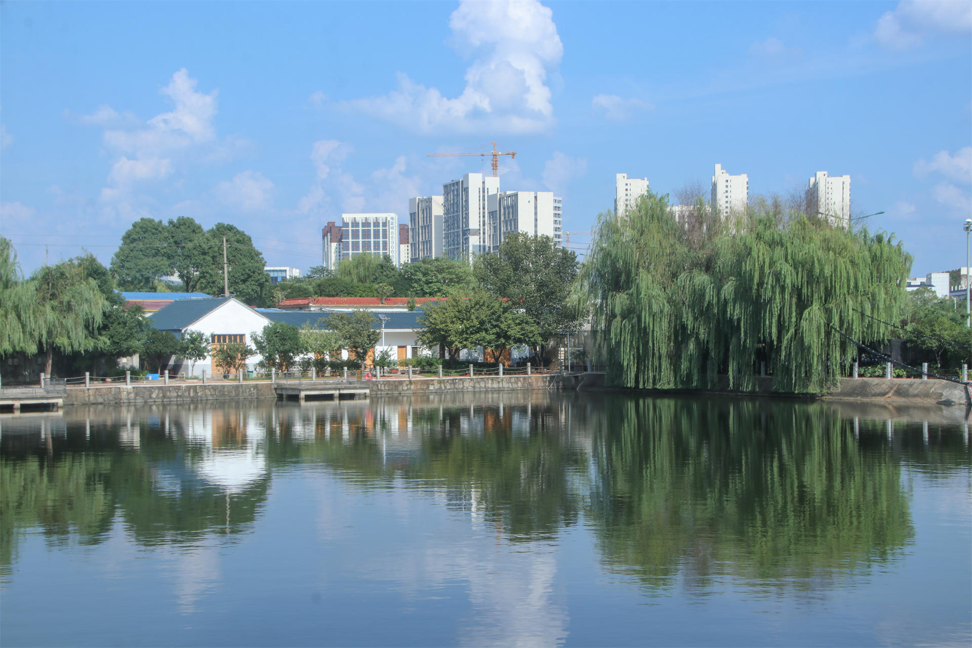 校园建筑04.jpg