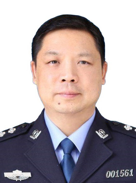 王岩.jpg