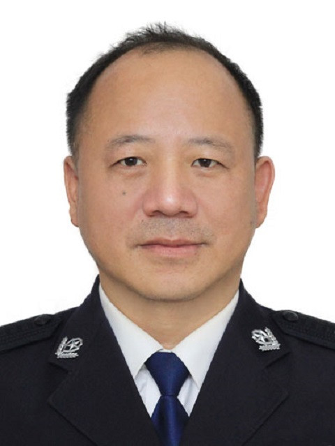 鄢喜爱.jpg