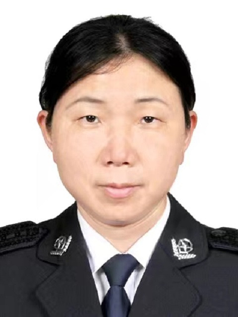 皮华英.jpg