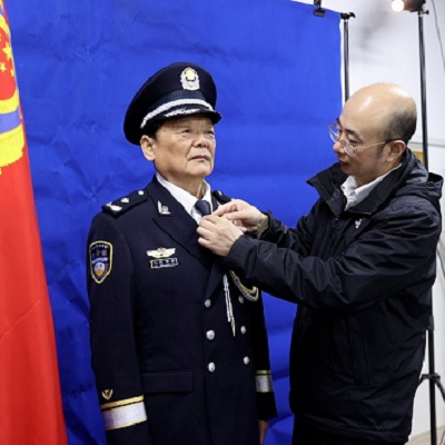 警礼服2.png