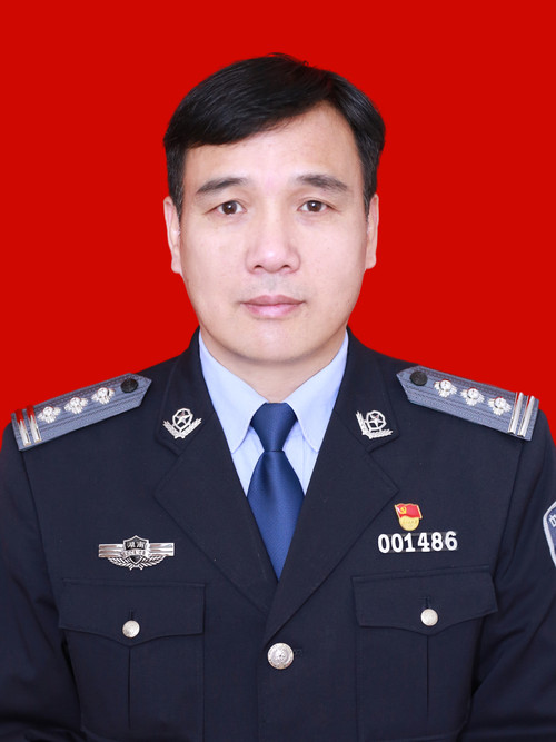 刘忠.jpg