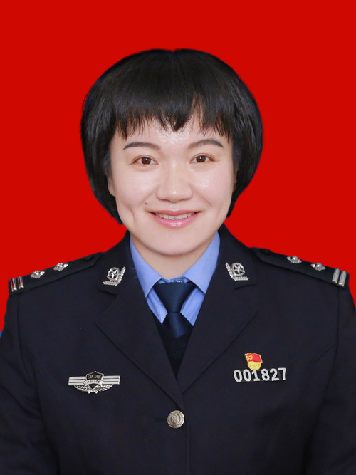 熊英灼.jpg