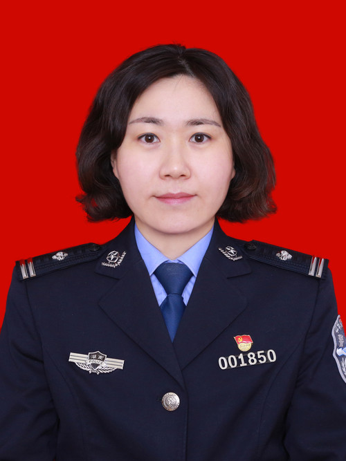 潘庆娜.jpg