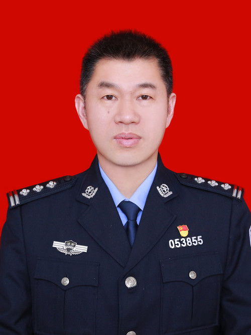 唐桂雄.jpg