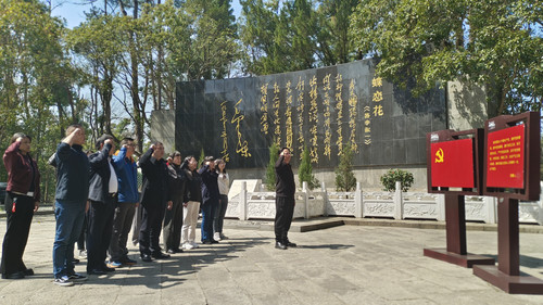 主题党日活动2.jpg